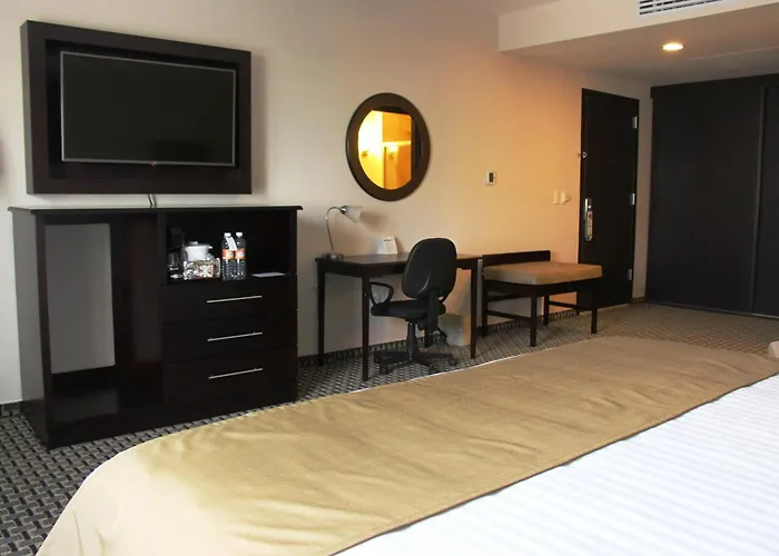 Santa Fe By Ihg Hotel 4*